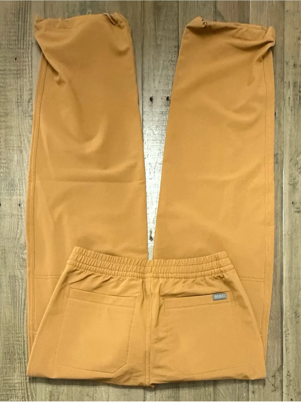 NWT FIGS Men’s Indestructible Cargo Scrub Pant Earth Tan Brown Ripstop XS Reg